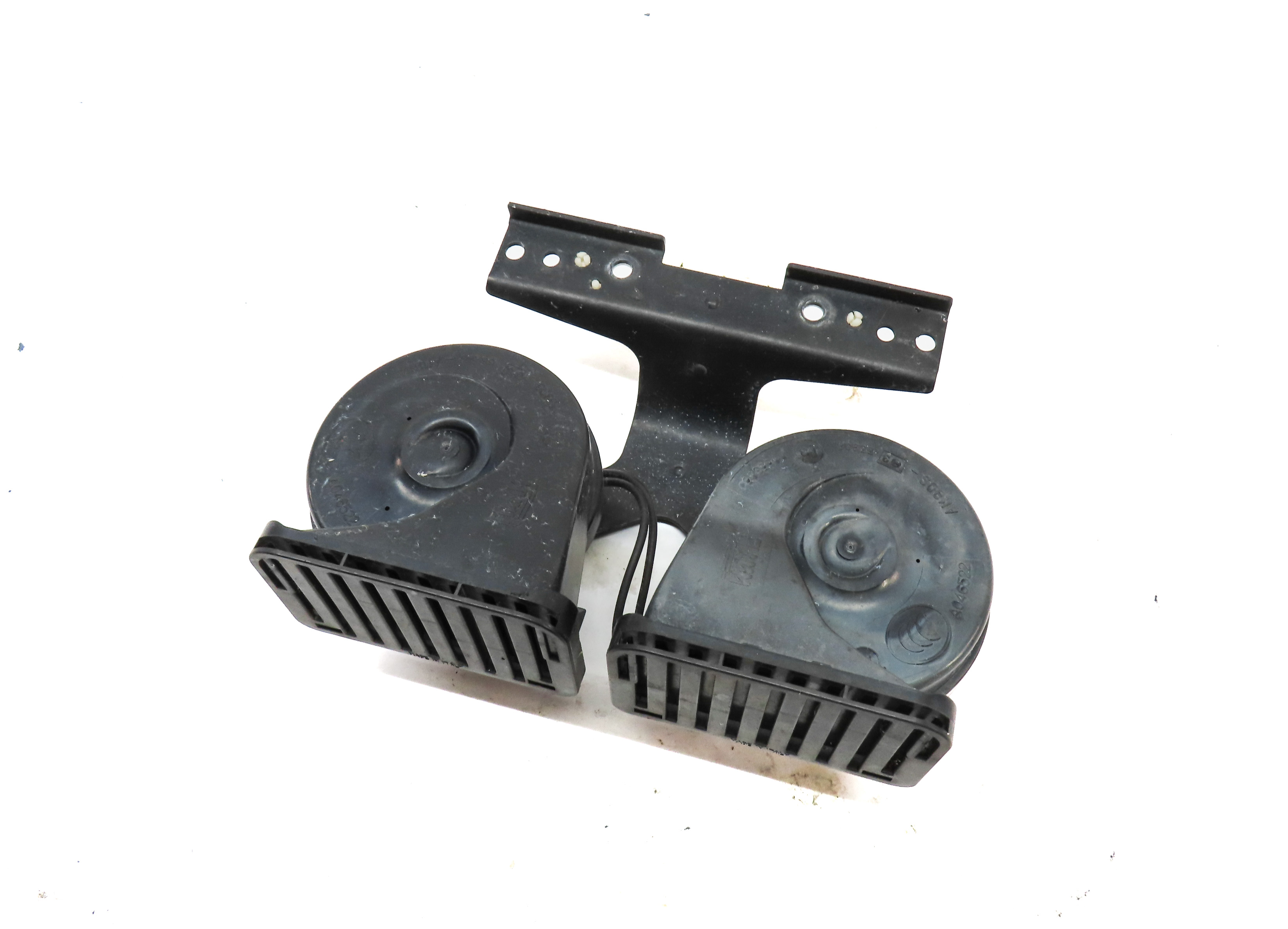 2010-2016 LR4 RANGE ROVER SPORT (L320) HIGH & LOW TONE SAFETY HORN SET-2 — exact item pictured